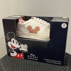 NEW in box Aldi Mickey Mouse women’s sneaker size 7